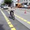 In der Hermanstraße wurden Ende Juli 2021 provisorische Fahrradstreifen angelegt. Jetzt sollen sie zur Dauerlösung werden.