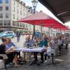 Vor dem Restaurant Massimiliano in der Maximilianstraße standen diesen Sommer mehr Tische als sonst. 	 	