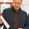 Sigmar Gabriel am Sonntag im Wahllokal in Goslar. 	