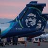 Alaska Airlines prüft nach einem Zwischenfall mit einem Fenster alle Maschinen des Typs Boeing 737-9 Max. (Archivbild)