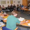Die Sitzplätze im Sitzungssaal reichten nicht aus, so groß war das Interesse der Eurasburger am Thema Asylbewerberunterkunft.  