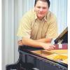 Pianist Jerome Weiss spielt mit Sandro Roj am 26. März in Binswangen. 
