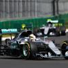  Titelverteidiger Lewis Hamilton hat mit seinem Sieg beim Formel-1-Rennen in Mexiko einen vorzeitigen WM-Triumph von Nico Rosberg verhindert. 