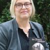 Die Königsbrunner Brigitte Diefenthaler hat das Buch „Ins Dunkel geboren“ veröffentlicht. 