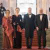 Elke Büdenbender (l-r), Königin Mathilde von Belgien, Bundespräsident Frank-Walter Steinmeier und König Philippe von Belgien vor einem Staatsbankett im Schloss Bellevue.