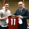 Dieses Foto war der Auslöser des heftigen Konflikts: Mesut Özil mit dem türkischen Präsidenten Recep Tayyip Erdogan.