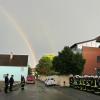 Zum Dank für alle Zuschauer, die ausgeharrt hatten, und natürlich die fleißigen Feuerwehrmänner gab es bei der Manöverkritik einen doppelten Regenbogen.