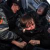 Die Polizei hat bei Kundgebungen nach der Wahl Putins mehrere hundert Demonstranten festgenommen. 