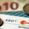 ARD, ZDF und Deutschlandradio wollen mehr Geld – trotz der rund acht Milliarden Euro, die ihnen jährlich durch den Rundfunkbeitrag zufließen.