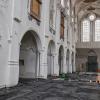 Der Boden in der Augsburger Dominikanerkirche ist derzeit nur notdürftig bedeckt. Für eine neue Bodenplatte fehlte bislang das Geld.