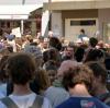 In Augsburg ist wieder eine "Fridays for Future"-Demo: Rund 1000 Menschen sind unterwegs und fordern mehr Klimaschutz. Es sind nicht nur streikende Schüler.