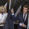 Der französische Staatspräsident Emmanuel Macron und seine Ehefrau Brigitte nach der Stimmabgabe in Le Touquet.