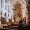 Im Landkreis Landsberg sind Gottesdienste in der Pandemie weniger gut besucht als zuvor. Unser Bild zeigt die Stadtpfarrkirche Mariä Himmelfahrt in Landsberg.