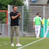 Augsburgs Trainer Enrico Maaßen sieht seine Mannschaft noch in einem Entwicklungsprozess.