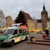 Ein Großaufgebot der Polizei überwacht in Landsberg das Demonstrationsverbot.