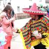 Mehrere Tausend Besucherinnen und Besucher säumten die Straßen, um mit dem Kötzer Narren Club Fasching zu feiern.