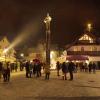 Vom Untermüllerplatz bis zur Herrenstraße schaffen Licht, Musik und Feuershow und Einkaufsstimmung.