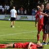 Rains Trainer Jens Meckert (schwarz) muss derzeit viel in die Fehleranalyse gehen. Seine Mannschaft steht in der Regionalliga Bayern auf dem letzten Tabellenplatz. Heute Abend geht es zu Tabellenführer Bayern München II.  
