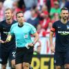 Tobias Stieler stellte Vedad Ibisevic nach Verständnisproblemen vom Feld.