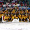 Guppenfoto mit Silber: Deutschlands Eishockey-Herren feiern ihren zweiten Platz in Pyeongchang.
