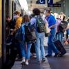 Mit dem Neun-Euro-Ticket drängten deutlich mehr Menschen in Bus und Bahn. Wer könnte von einem Nachfolger profitieren?