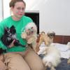 Tierpflegerin Tamara Hofmann kümmert sich um die beschlagnahmten Hunde. Sie werden nun wieder aufgepäppelt. 