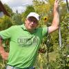 Otmar Penkert ist der Vorsitzende des Obst- und Gartenbauvereins in Oberbechingen. In seinem Garten gibt es viel zu entdecken. 