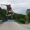 Auf dem neuen Skateplatz in Illertissen zeigen die Wettbewerbsteilnehmer Tricks auf Inlineskates, BMX-Rad, Skateboard und Streetboard. 