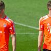 Daniel Wein (links) und Patrick Weihrauch gehören zu den hoffnungsvollen Talenten im Kader des FC Bayern München II. Während einige ihrer bisherigen Teamkollegen bereits vermehrt bei den Profis zum Einsatz kommen, könnte dieses Duo heute Abend beim Regionalligaspiel in Rain auflaufen.  
