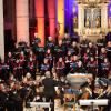 Es war ein Konzert aus Anlass des 25-jährigen Jubiläums des Kammerchors. Zwar waren die Musiker durch Heizstrahler in der Kirche etwas geschützt, dennoch war es in Sankt Georg sehr kalt. Dennoch begeisterten die Musizierenden die Menschen in der Kirche.  	