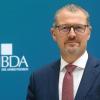 Rainer Dulger, Gesamtmetall-Präsident, steht nach seiner Wahl zum neuen Präsidenten der Bundesvereinigung der Deutschen Arbeitgeberverbände (BDA) im Atrium seines neuen Dienstsitzes.