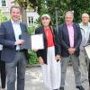 Bei der Preisverleihung für drei von einer hochkarätigen Jury ausgewählten Kunstwerke (von links): Kurdirektorin Petra Nocker, Bürgermeister Stefan Welzel, Daphne Kerber (Isny), Oskar Imhof (Landsberg), Rotary-Präsident Lothar Burghardt, Silvia Jung-Wiesenmayer (Opfenbach) und Kunstvereinsvorsitzender Harald Bos. 