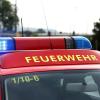 Die Feuerwehr musste anrücken, um einen jungen Mann und eine junge Frau aus dem Lochbach zu retten.