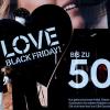 Black Friday und Black Week in Köln. Ein Psychologe sagt: Sehen und sofort kaufen, das ist nicht gut.