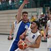 Die Basketballer des VSC Donauwörth (im weißen Trikot Cono Cirone) mussten gegen die Sportfreunde Friedberg bereits die vierte Niederlage in Serie hinnehmen. Damit sind die Bären in der Bezirksoberligatabelle weiter auf Platz sieben. 