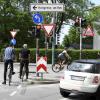 In den vergangenen Jahren hat sich nach Angaben der Augsburger Stadtverwaltung für Radfahrer einiges getan: Mehr als 60 Projekte seien umgesetzt worden. Doch zahlreiche Fahrradfahrer sehen weiteren Verbesserungsbedarf.  	