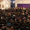Dicht besetzt waren die Reihen beim Konzert der Musikvereinigung Dinkelscherben in der Kirche St. Simpert.
