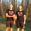 Zwei Neuburger, die künftig mit dem MTV ingolstadt in der Bayernliga spielen: Basketball ist die große Leidenschaft von Lukas Gesche (links) und Dennis Stauber. 