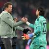Bayern-Trainer Julian Nagelsmann bedankt sich bei seinem neuen Torwart Yann Sommer.