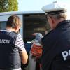 Polizeikontrolle an der A8 bei Leipheim: Die Polizei beendete an der A8 bei Leipheim die Fahrt eines illegal manipulierten Transporters.