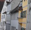 Blick in die Harburger Altstadt. Dort ist eine Reihe von Häusern sanierungsbedürftig. Die Stadt will nun erreichen, dass kommunale und private Baumaßnahmen im Sanierungsgebiet (Altstadt plus Burg) vom Staat höher gefördert werden können.