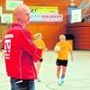 Beklagt schon vor dem Landesliga-Auftakt Personalprobleme: Harald Jekel, Trainer der Günzburger Handballerinnen, musste in der Vorbereitung einige personelle Nackenschläge wegstecken. Foto: Radoslaw Polizio