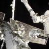 Astronauten montieren defekte ISS-Pumpe ab