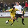 Geduld zahlt sich aus: Der TSV Mindelheim (am Ball Patrick Eckers) bezwang das tief stehende Team aus Dinkelscherben am Ende verdient mit 4:0