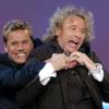 Angriffslustig: Dieter Bohlen (l) ging Thomas Gottschalk schon 2003 in der ZDF-Sendung «Wetten, dass...?» an die Wäsche. Foto: Uli Deck dpa