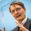 Der Sozialverband fordert von Gesundheitsminister Karl Lauterbach (SPD) eine umfassende Pflegereform.