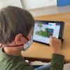 An der Erich-Kästner-Grundschule in Ludwigsfeld erschaffen Schülerinnen und Schüler eigene virtuelle Welten.
