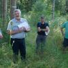 Stadtrat Hans Pfänder, Hubert Meßmer, Robert Boyda (von links) und ein Teilnehmer auf der Waldspazierfahrt der Schwabmünchner Grünen.  	