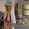 Der Puppenkisten-Kasper erklärt Kindern in einem Video, wie man einen Corona-Schnelltest macht.
