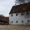 Der Stadtrat hat beschlossen, dass die Alte Bürg zum Verkauf ausgeschrieben wird. Das betrifft die Gaststätte, die Sommerhalle sowie den Bereich der Kläranlage und des Feuerlöschteichs. 	